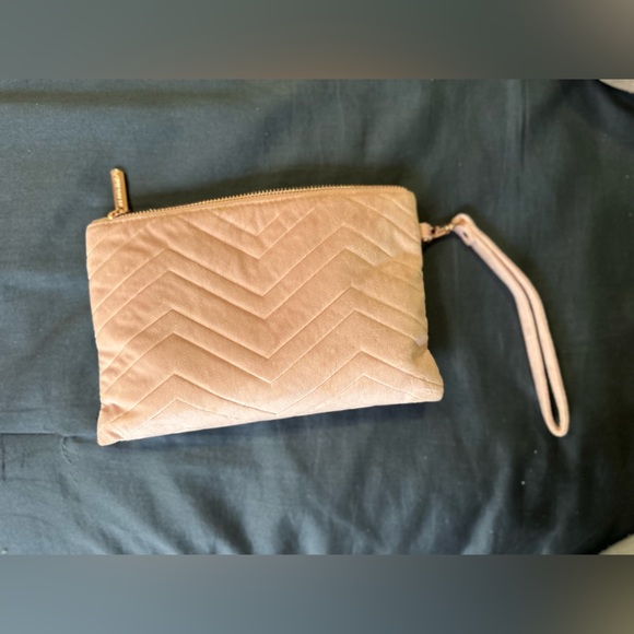 BeautyBio clutch - Picture 4 of 4